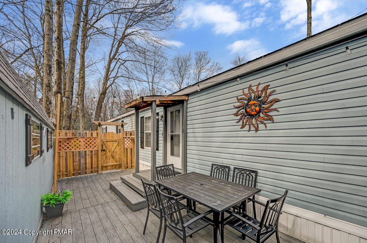 117 Rustic Road