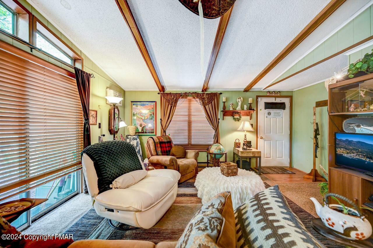 8118 Acorn Court