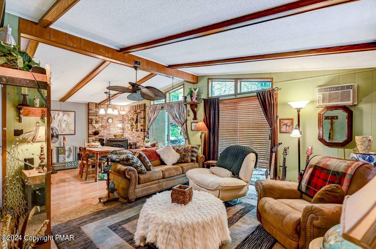 8118 Acorn Court