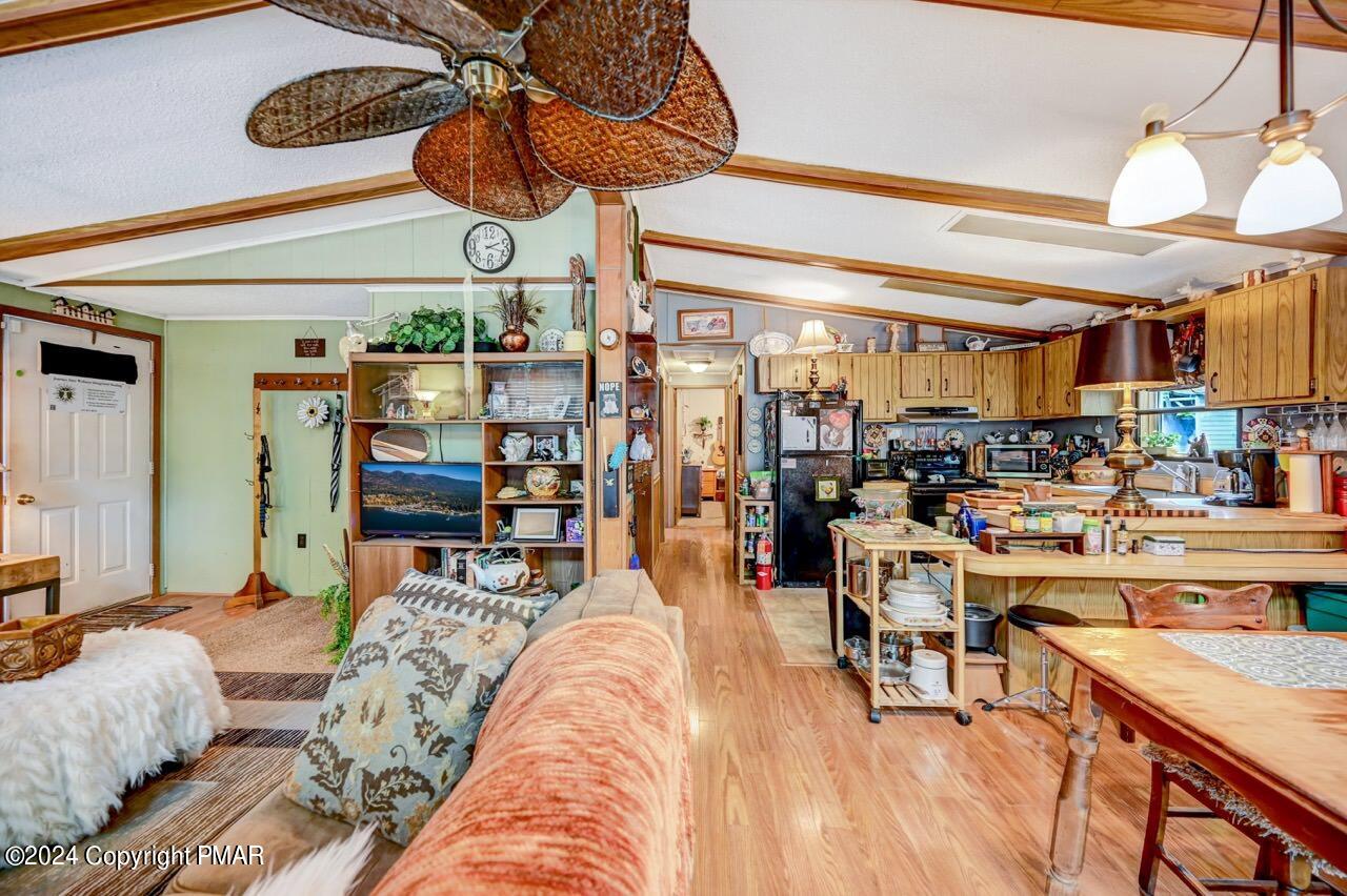 8118 Acorn Court