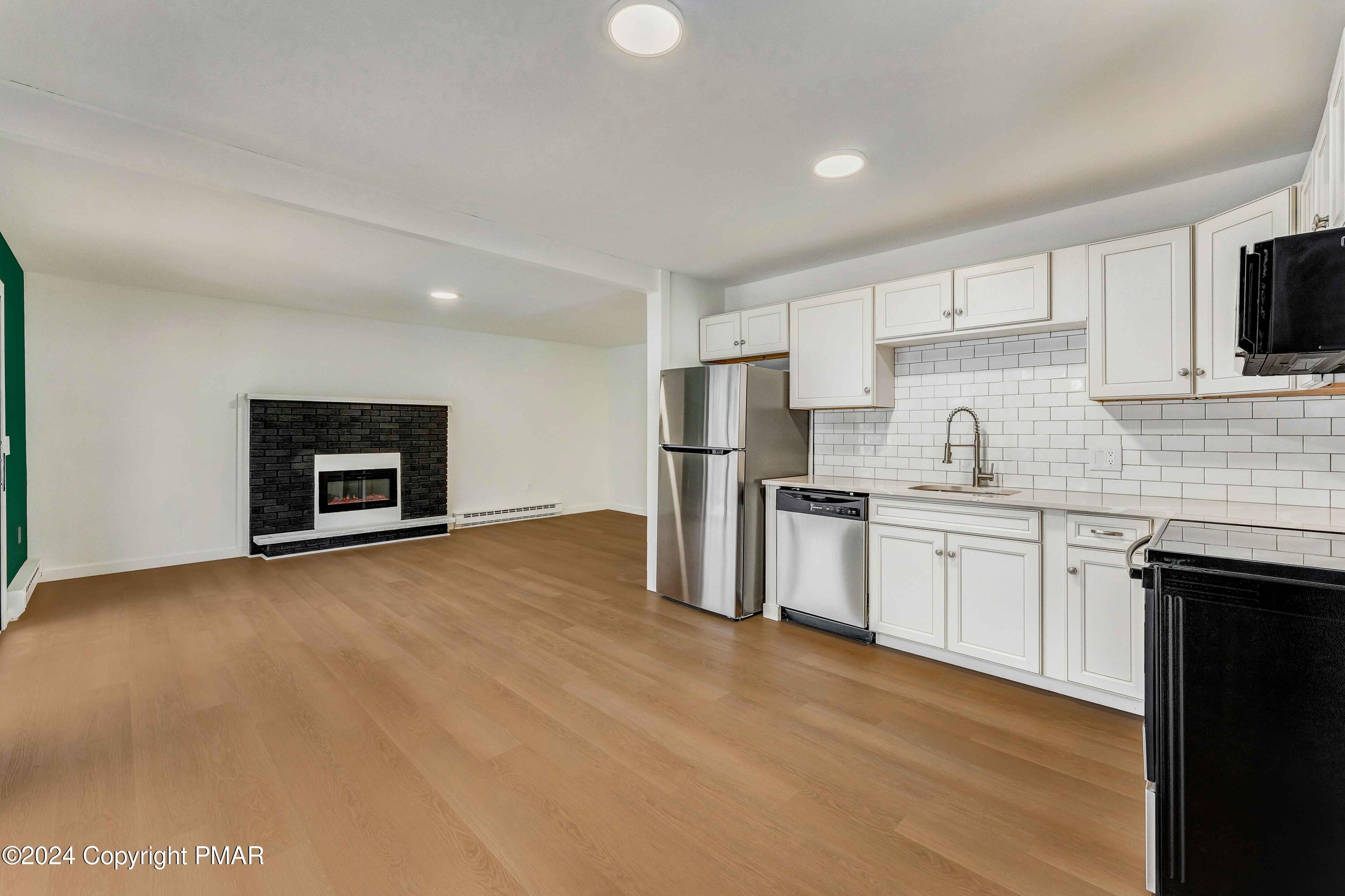 6124 Boardwalk Drive