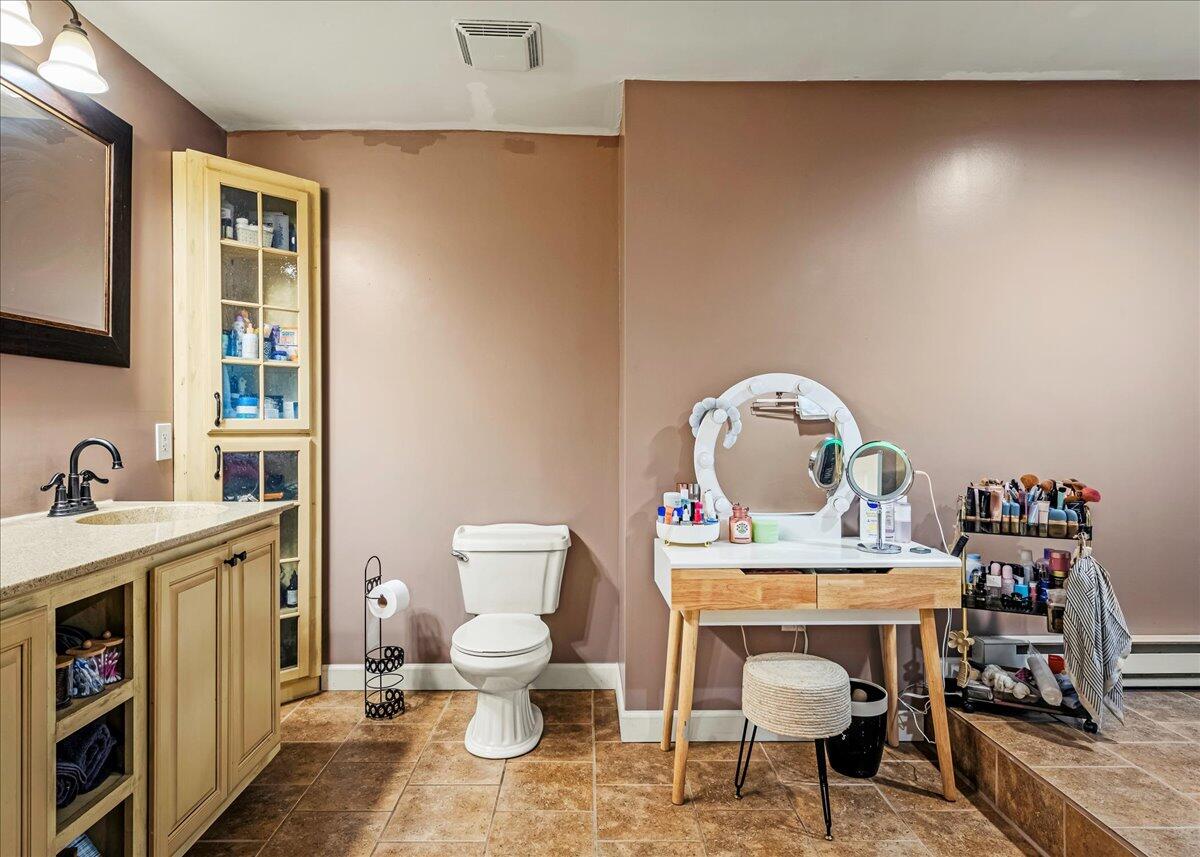 1079 Marshalls Creek Road