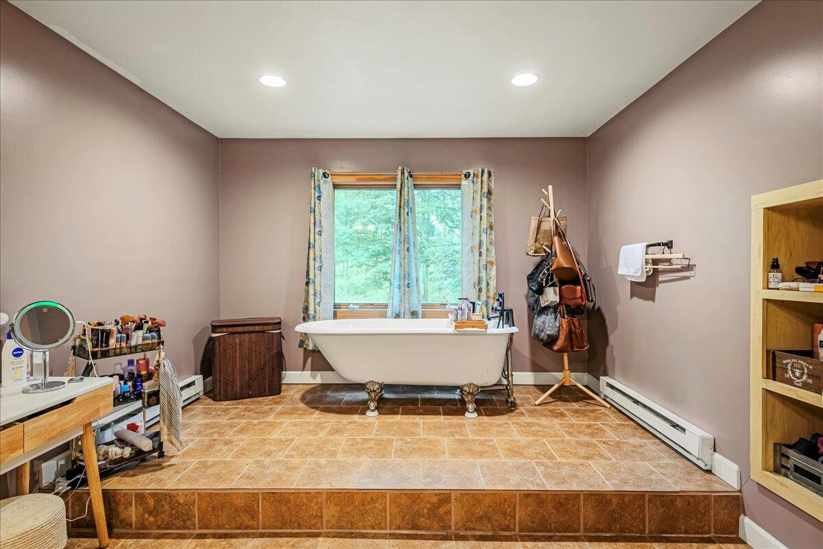 1079 Marshalls Creek Road