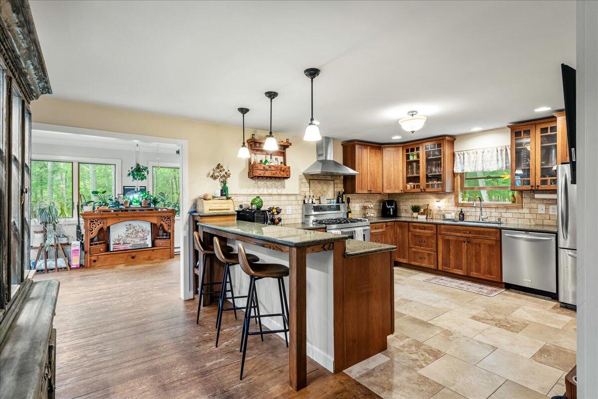 1079 Marshalls Creek Road