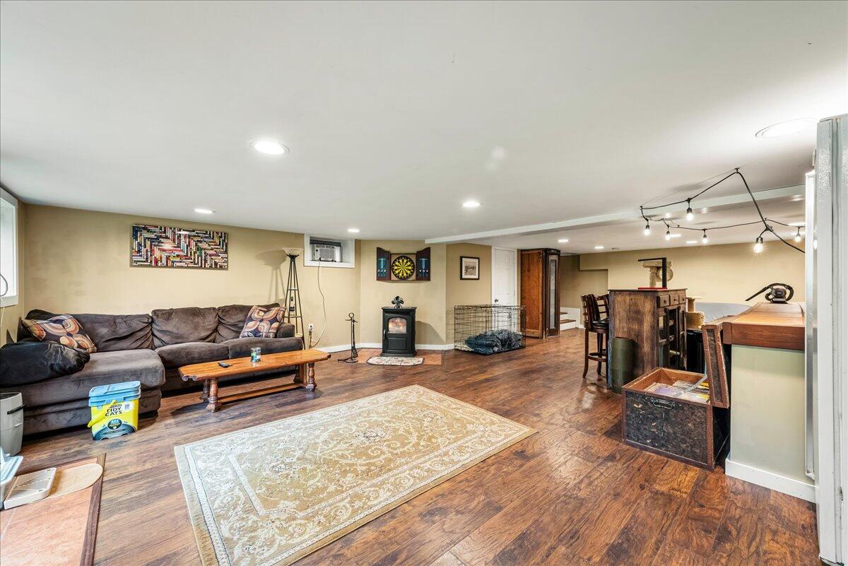 1079 Marshalls Creek Road