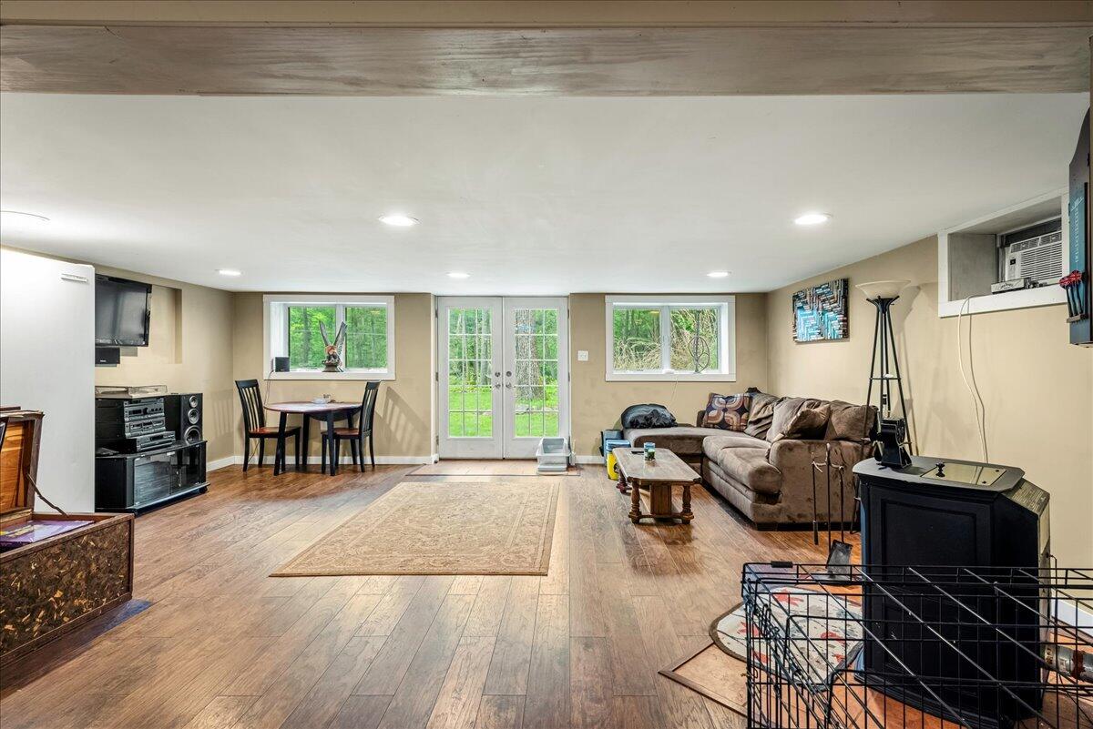 1079 Marshalls Creek Road