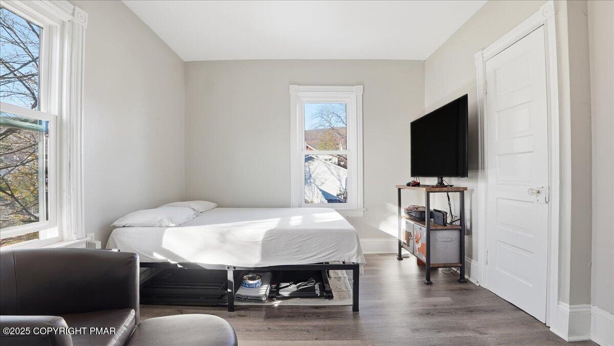 109 Pen Argyl Street