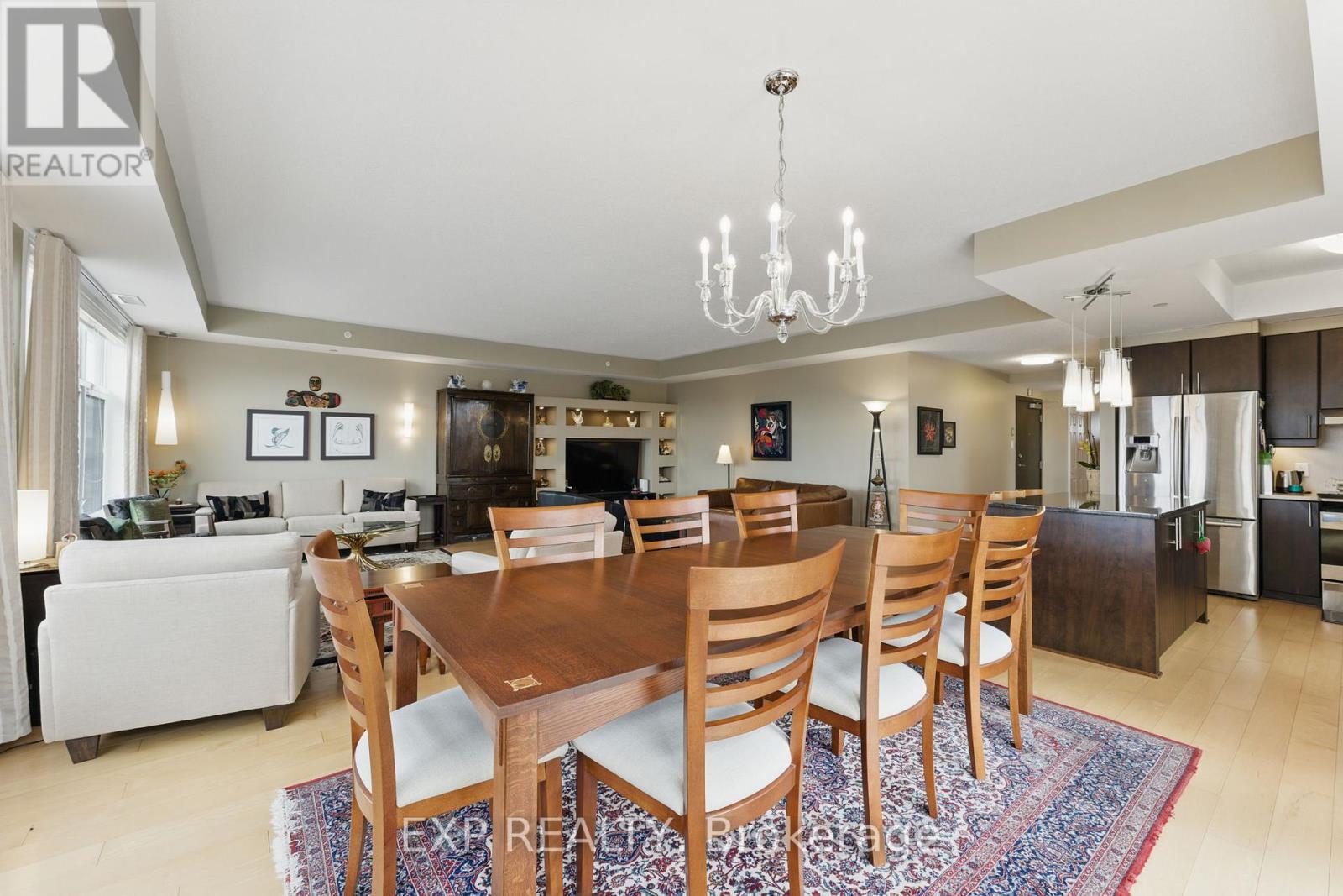 402 - 760 CHAPMAN MILLS DRIVE