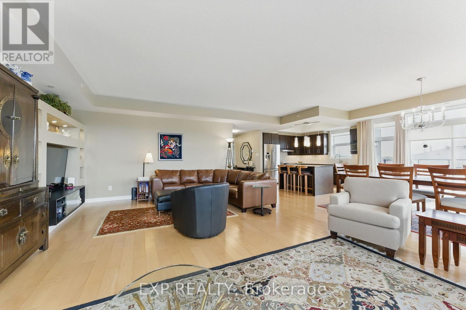 402 - 760 CHAPMAN MILLS DRIVE