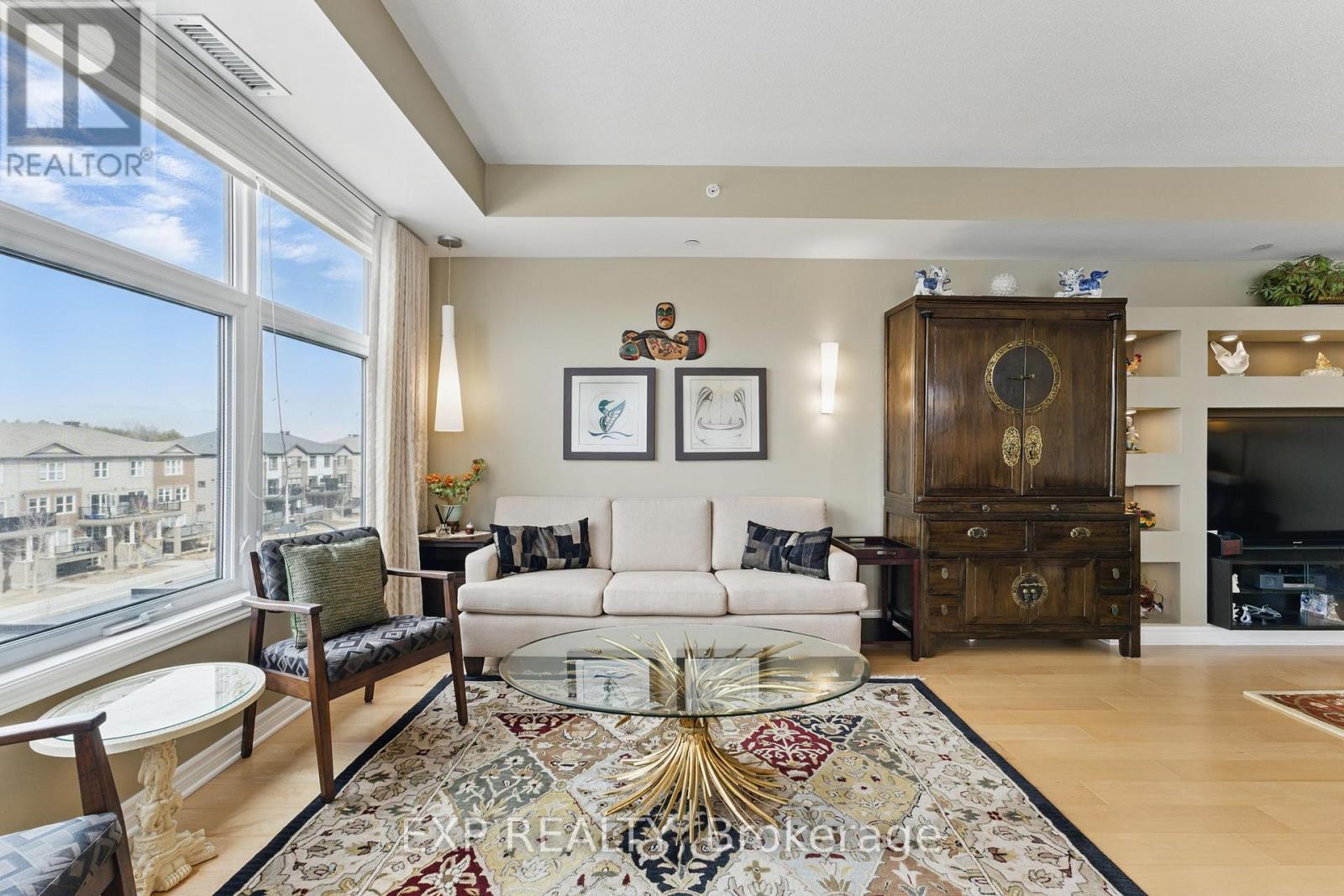 402 - 760 CHAPMAN MILLS DRIVE