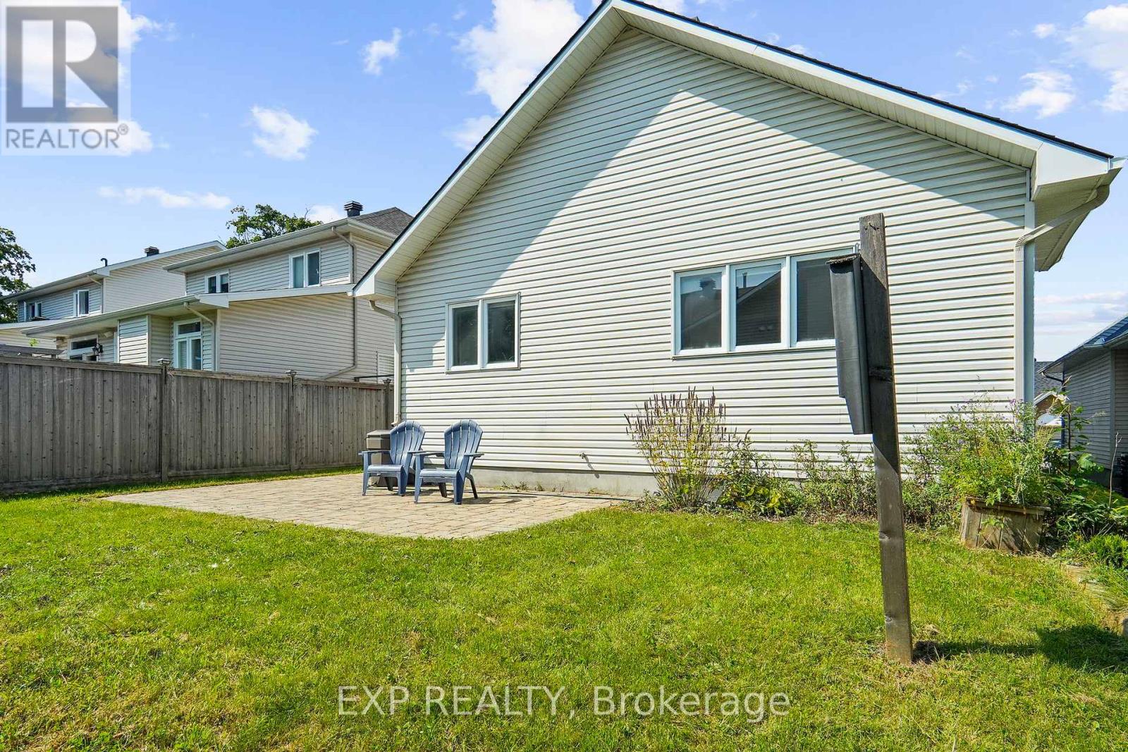 114 ECHOWOODS AVENUE