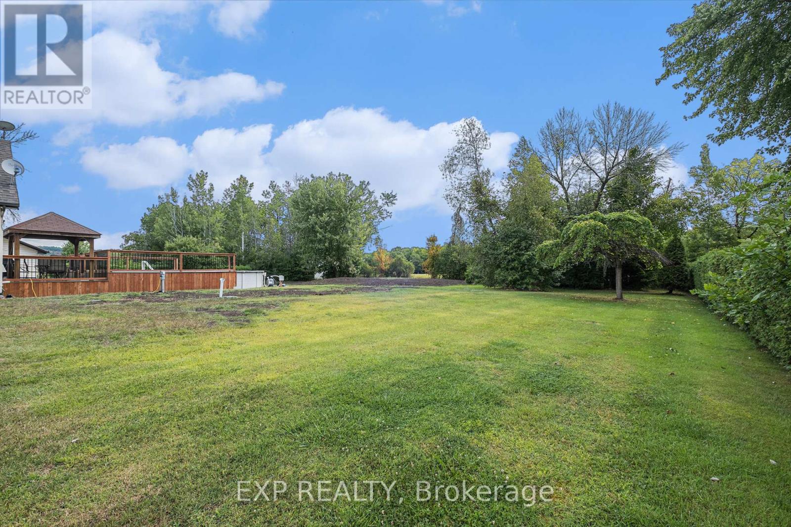 16 LANDRIAULT AVENUE