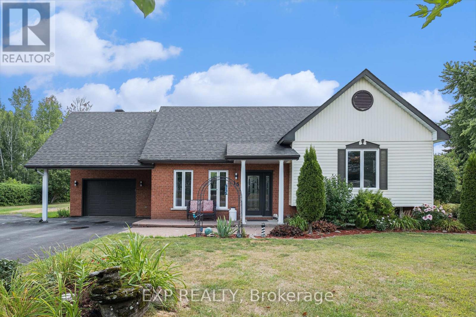 16 LANDRIAULT AVENUE