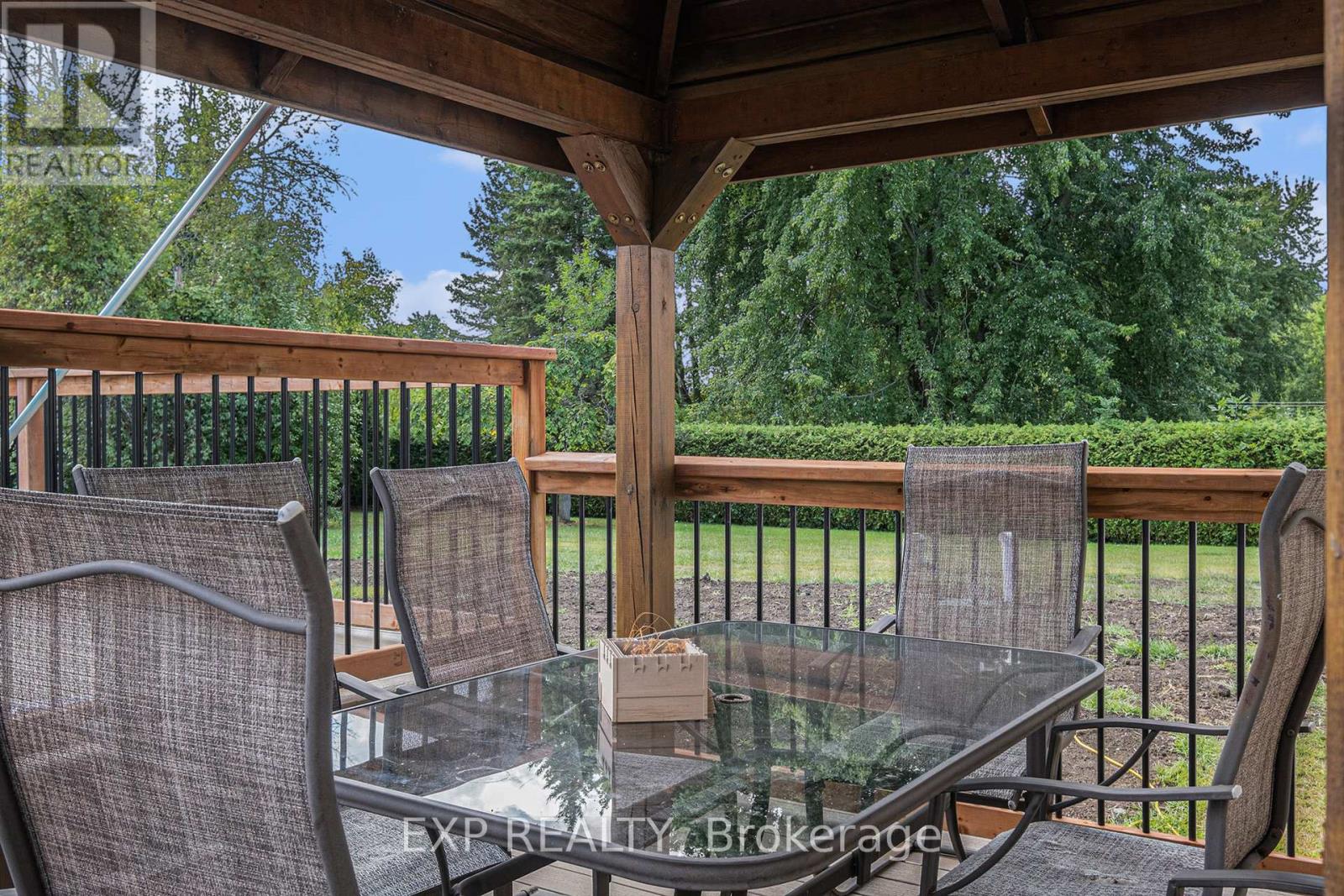 16 LANDRIAULT AVENUE