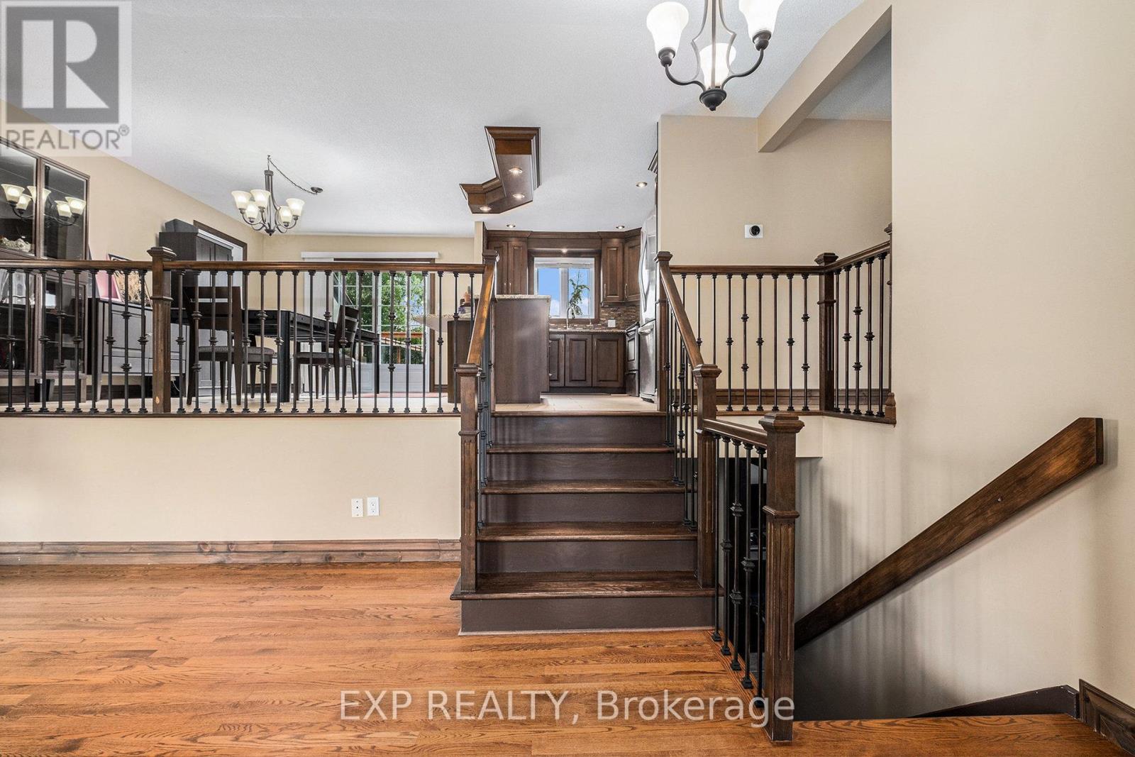 16 LANDRIAULT AVENUE