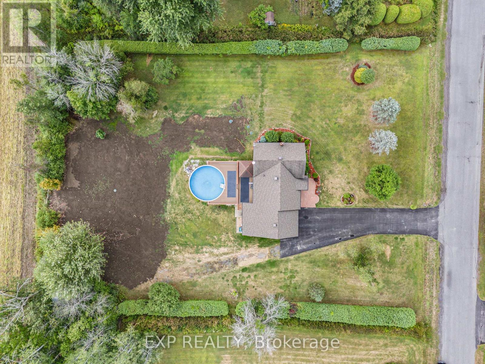 16 LANDRIAULT AVENUE