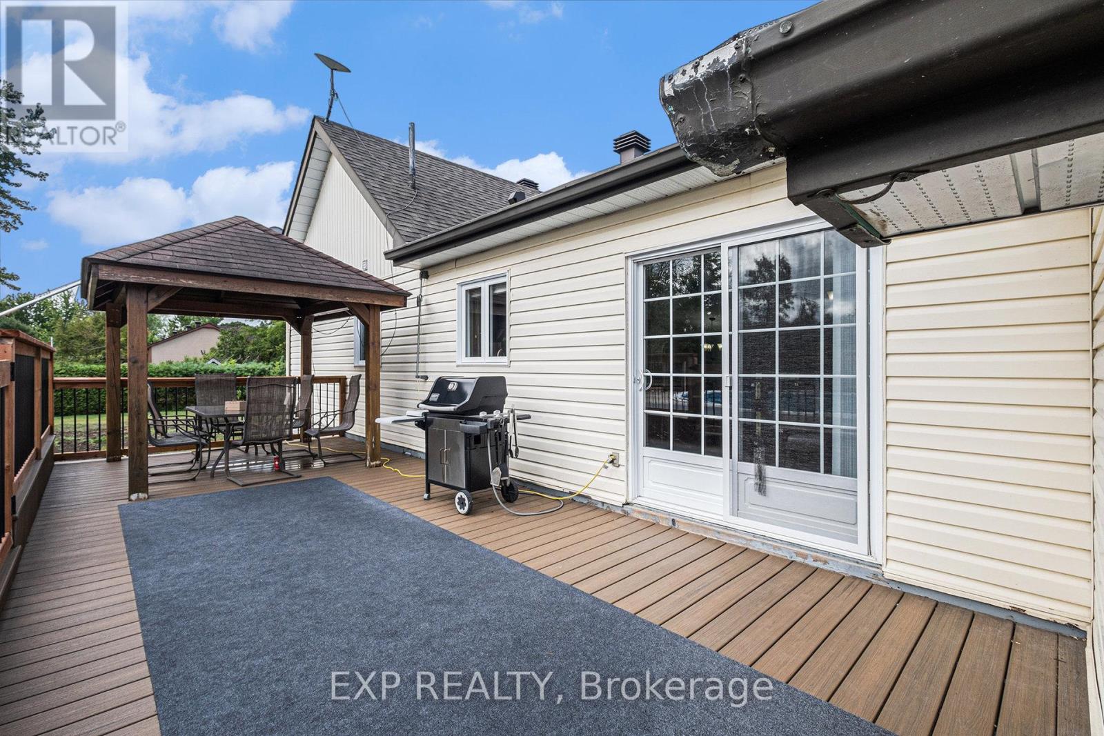 16 LANDRIAULT AVENUE