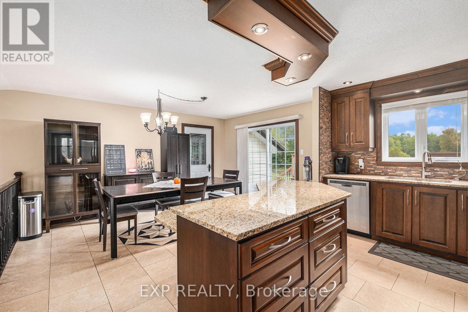 16 LANDRIAULT AVENUE