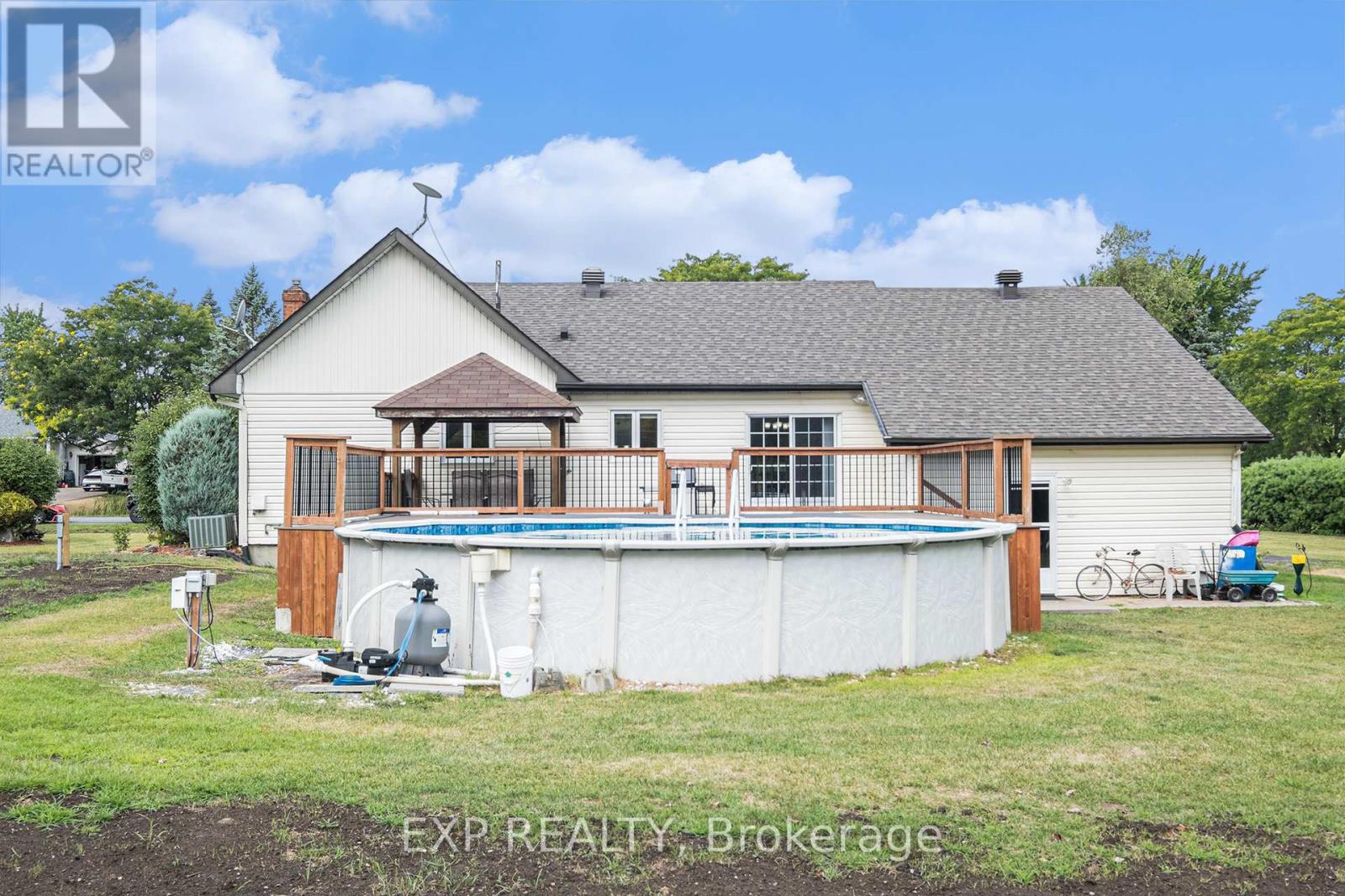 16 LANDRIAULT AVENUE