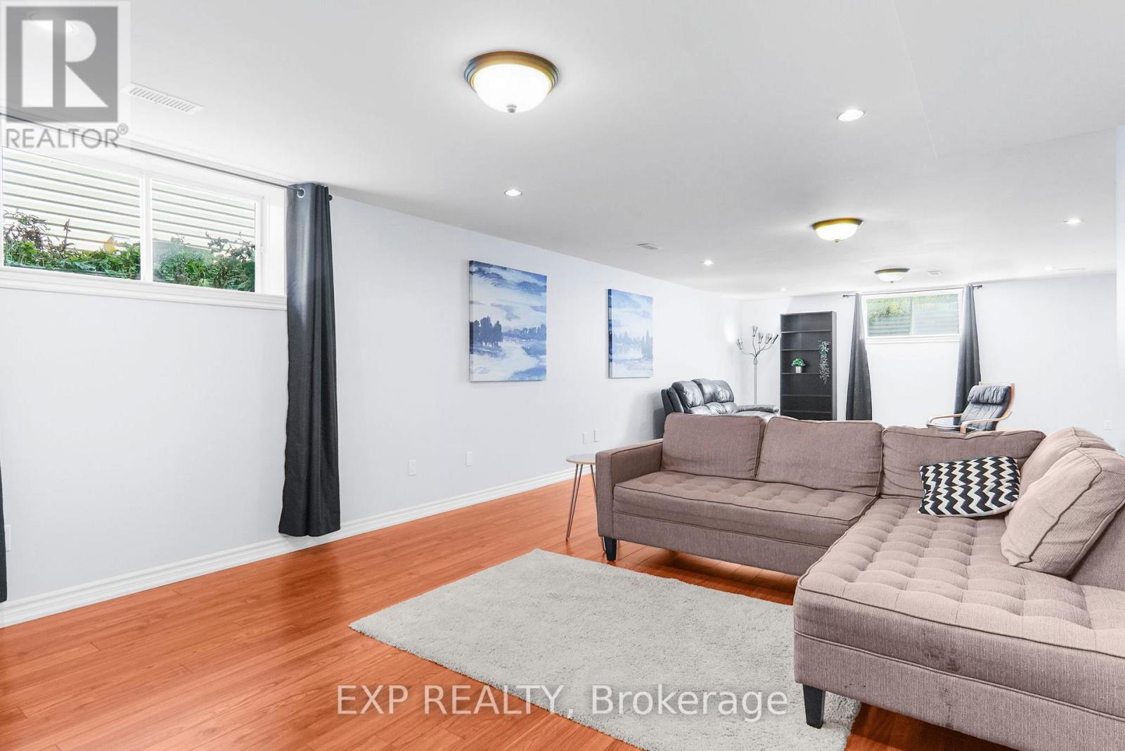 114 ECHOWOODS AVENUE