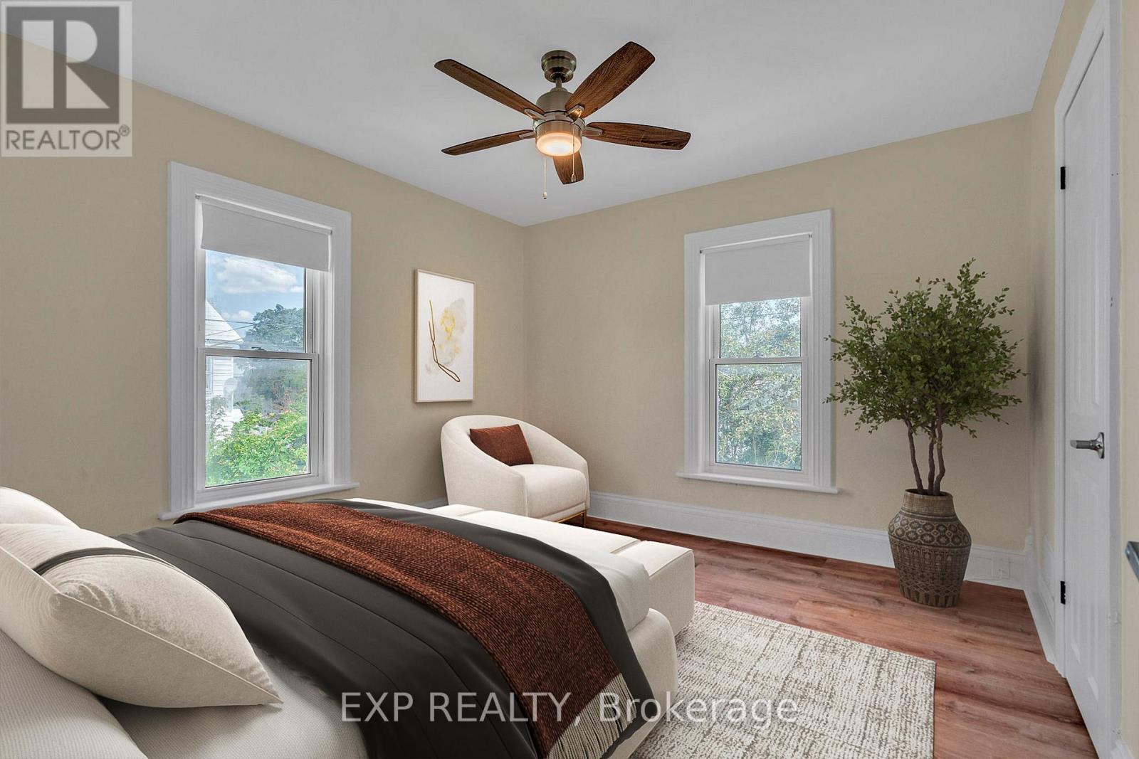 14-16 CLOTHIER STREET W