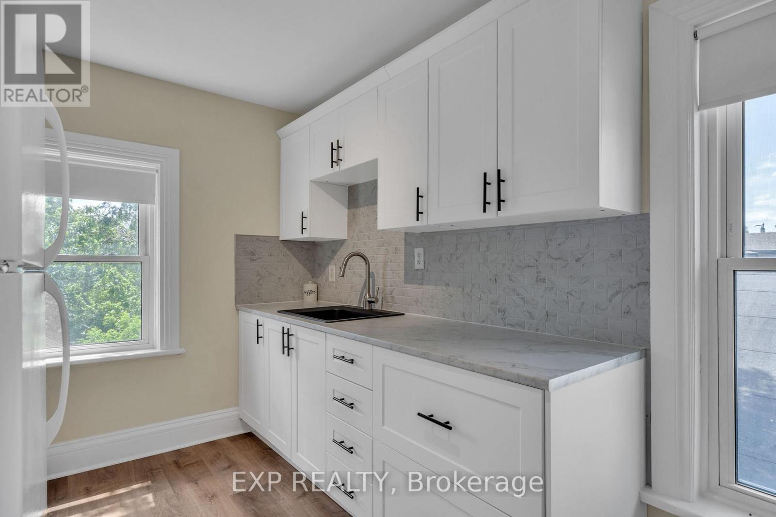 14-16 CLOTHIER STREET W