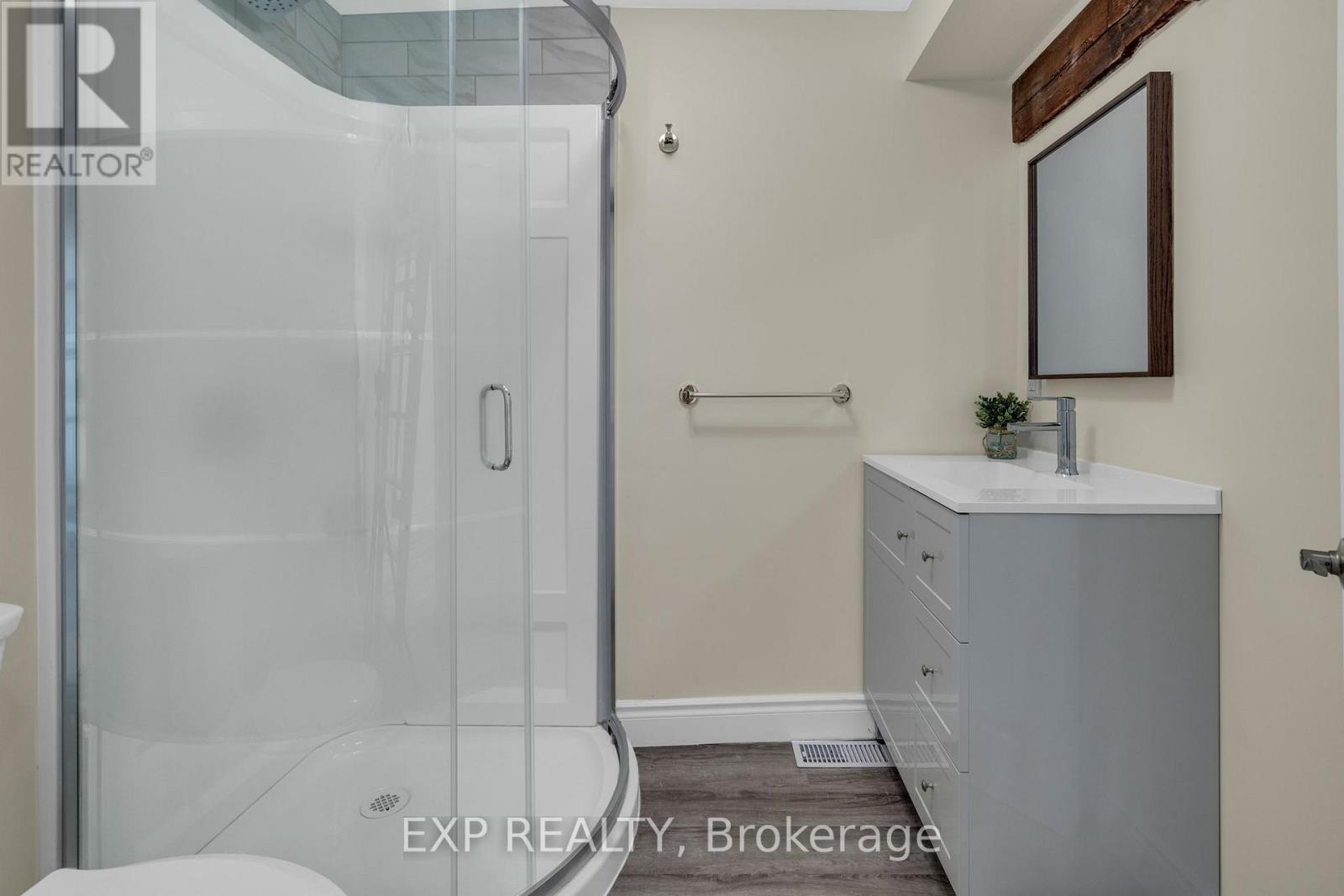 14-16 CLOTHIER STREET W