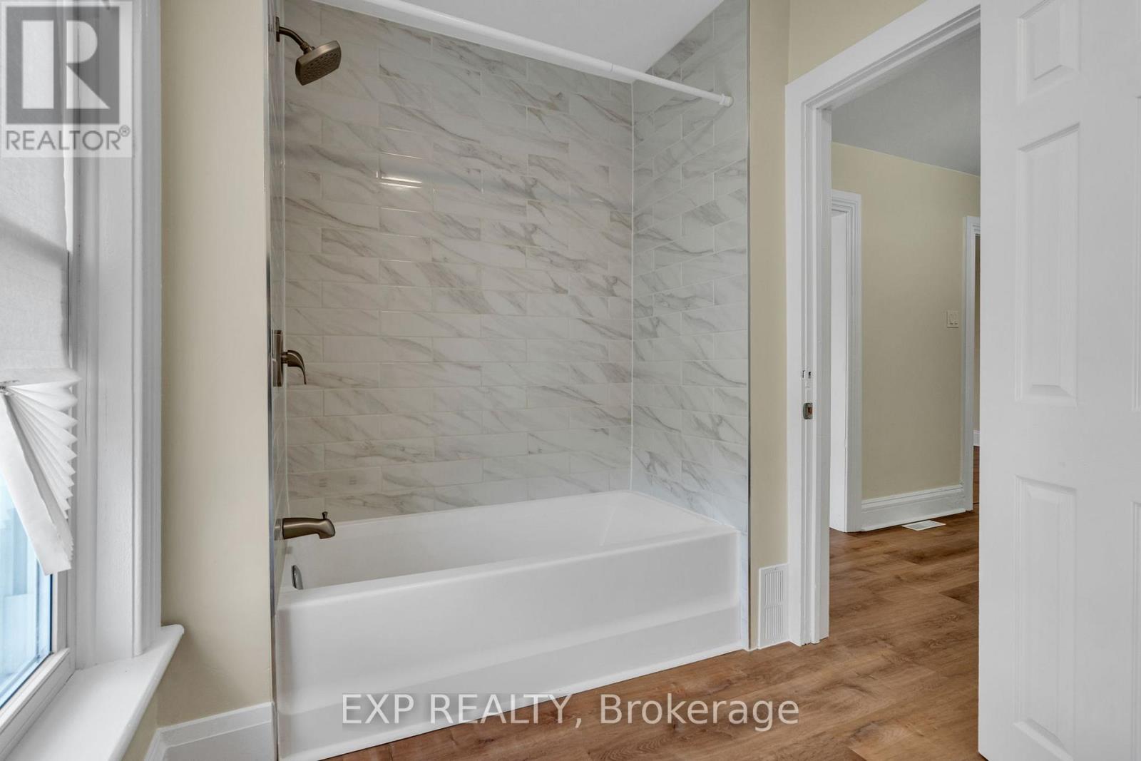 14-16 CLOTHIER STREET W