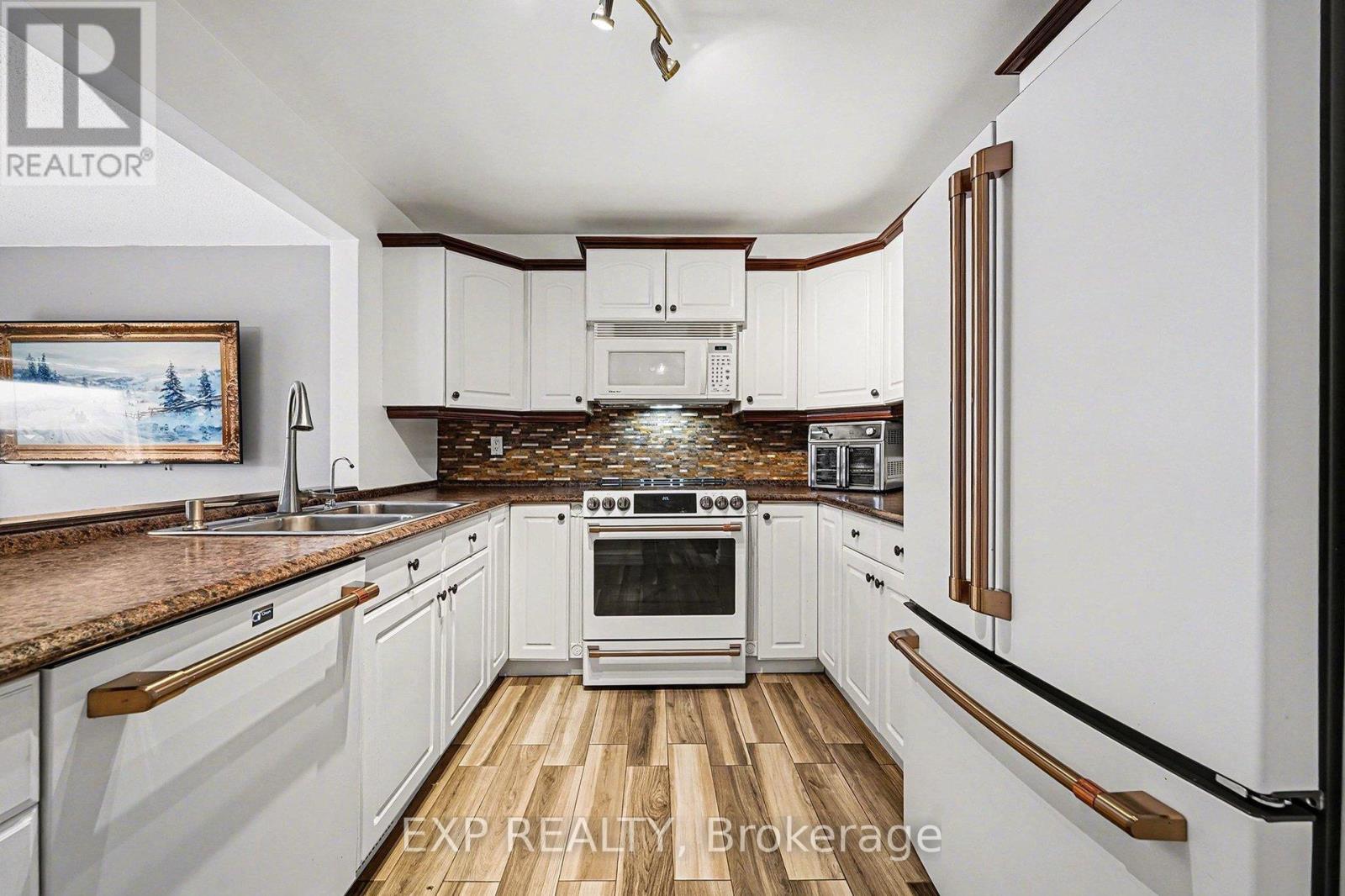 100 - 1145 D'ERABLE PLACE