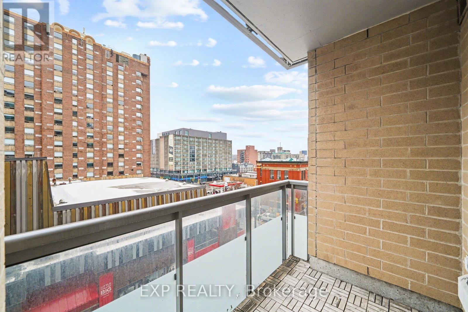 510 - 238 BESSERER STREET