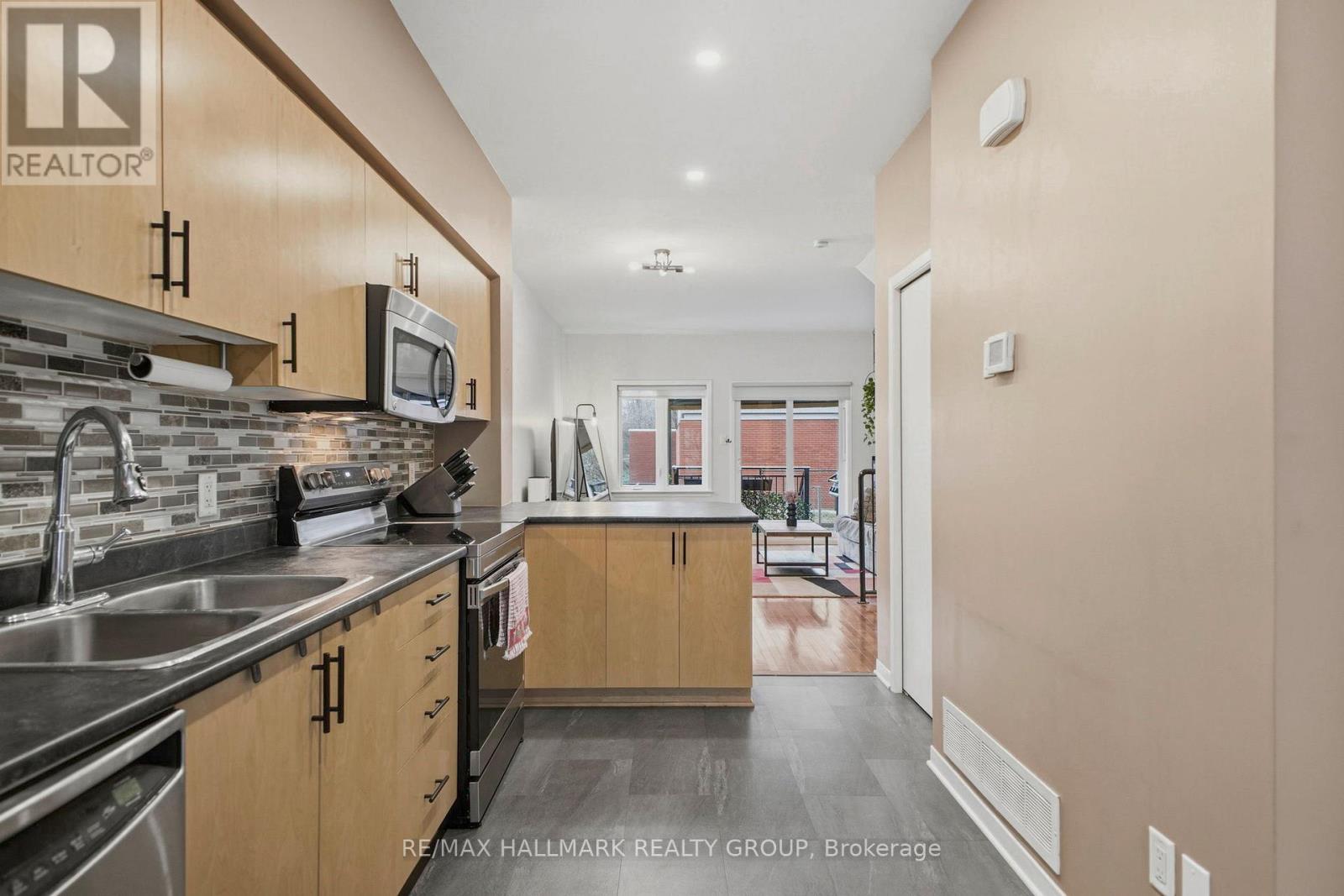 5 - 795 MONTREAL ROAD