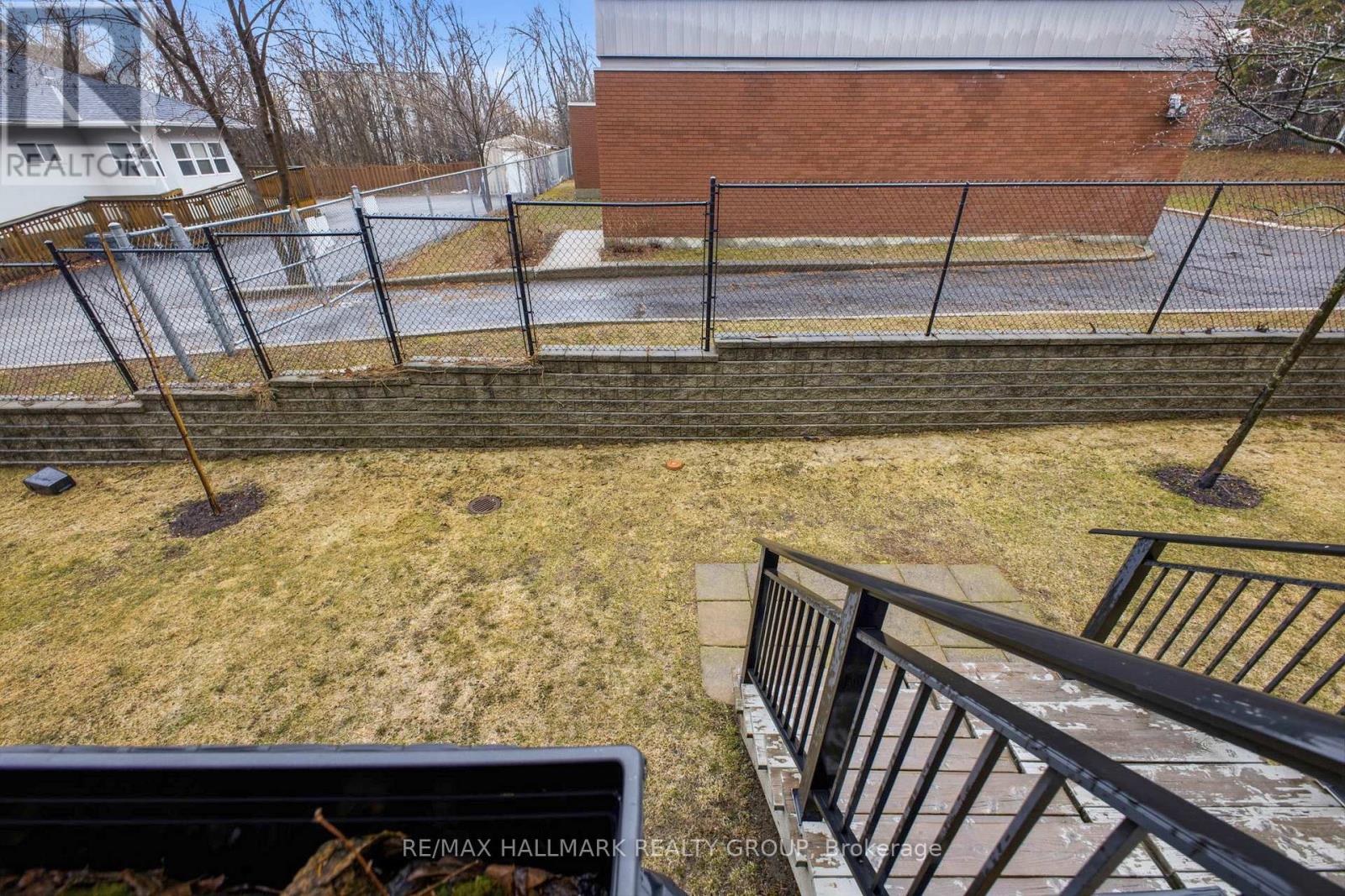 5 - 795 MONTREAL ROAD