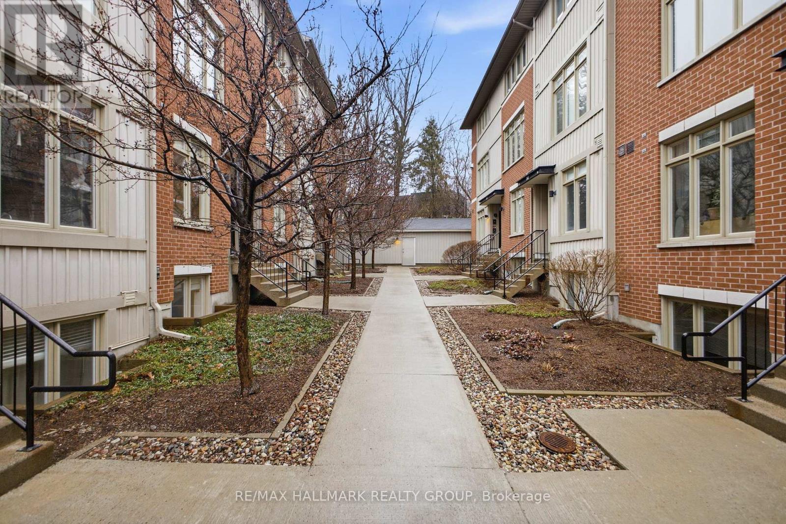 5 - 795 MONTREAL ROAD