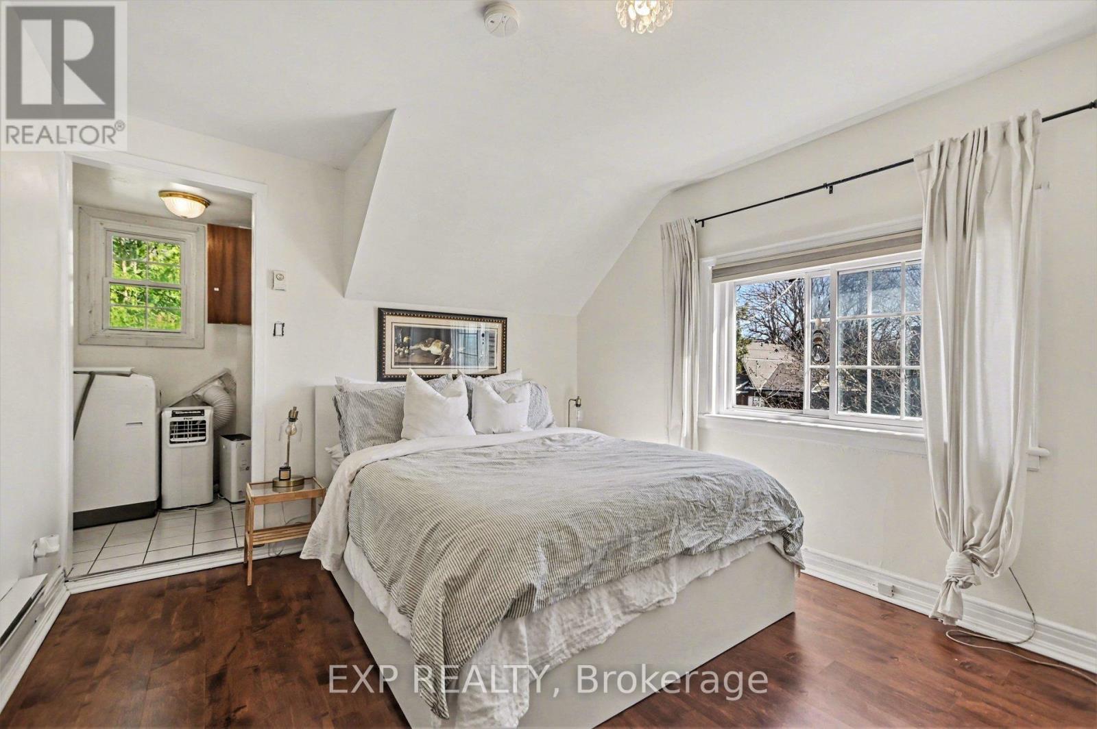 42 WARREN AVENUE