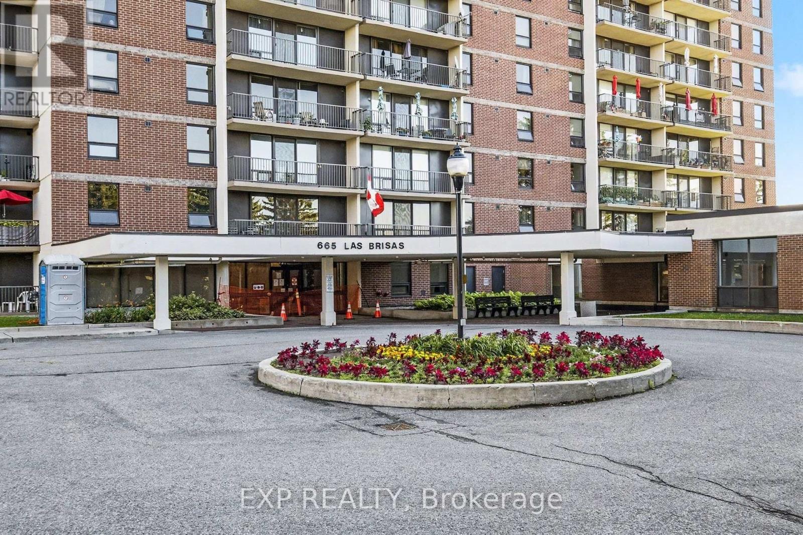 802 - 665 BATHGATE DRIVE