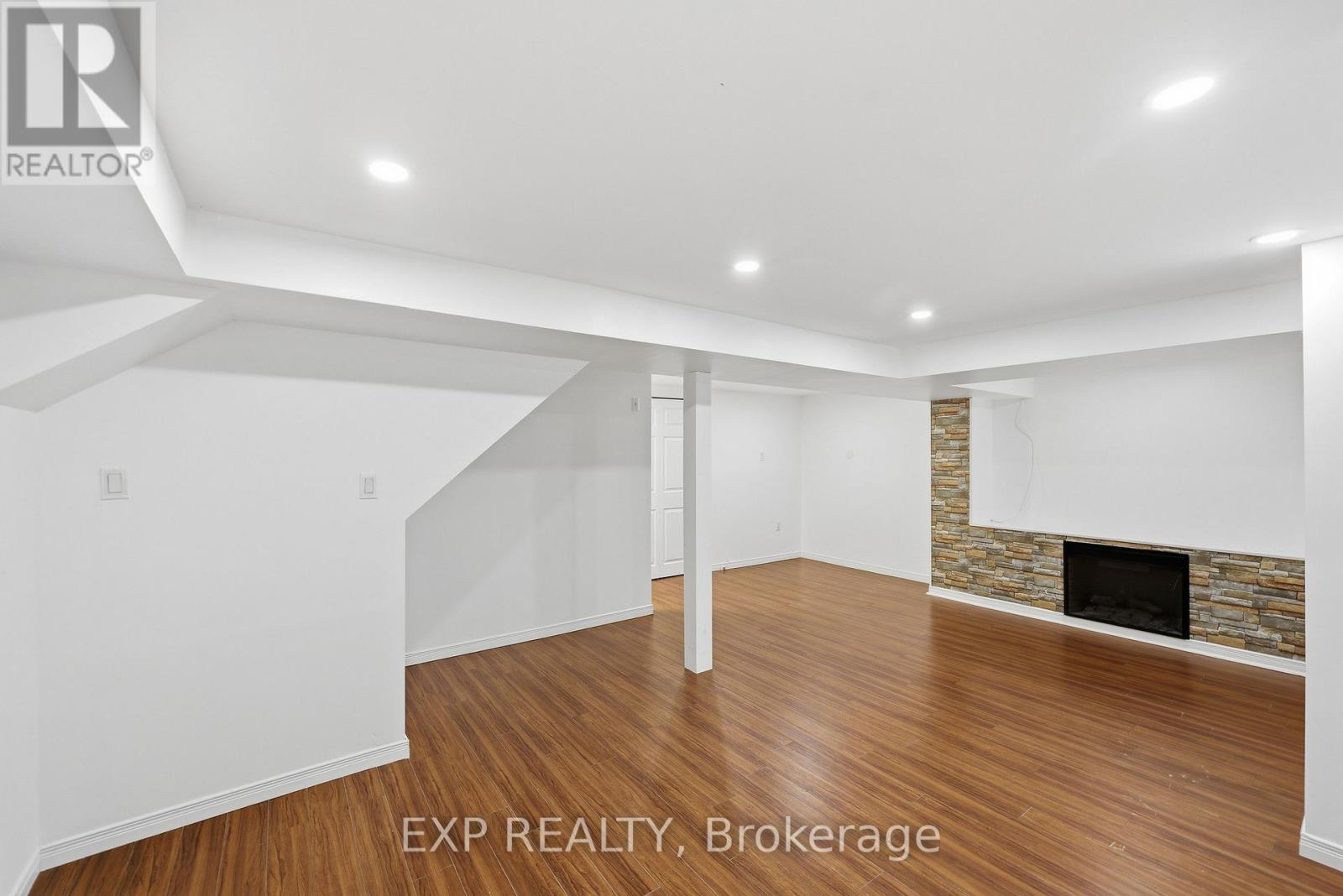 793 LITTLESTONE CRESCENT