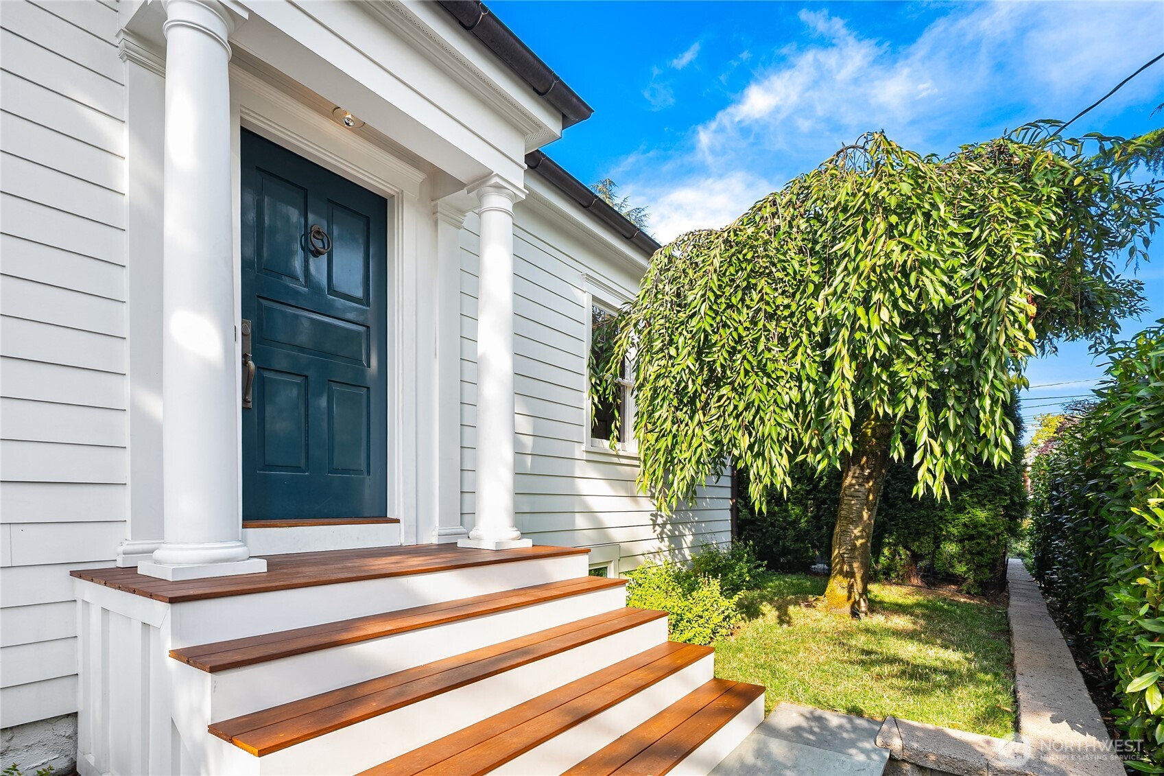 2400 E Louisa Street