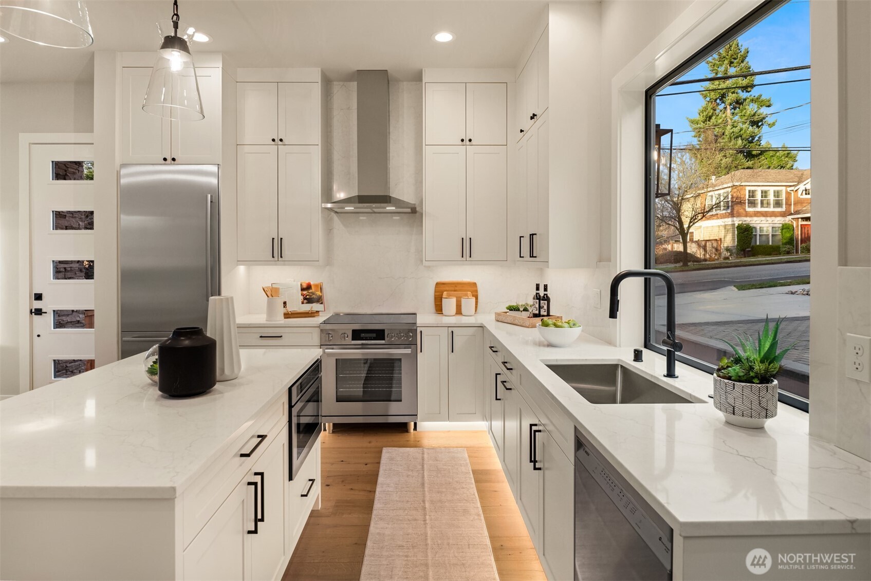 10805 NE 60th Street