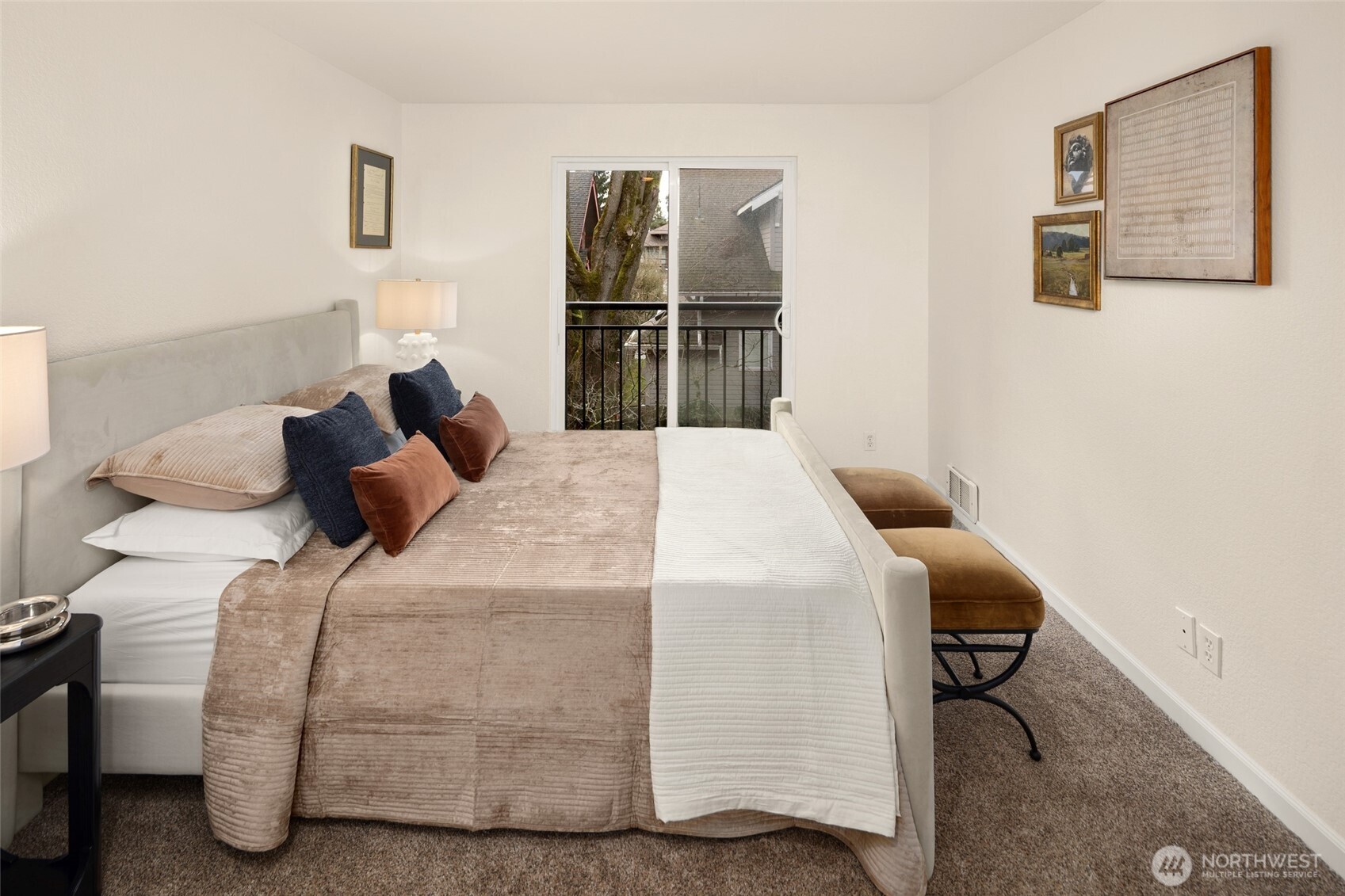 5901 Phinney Avenue N Unit: 206