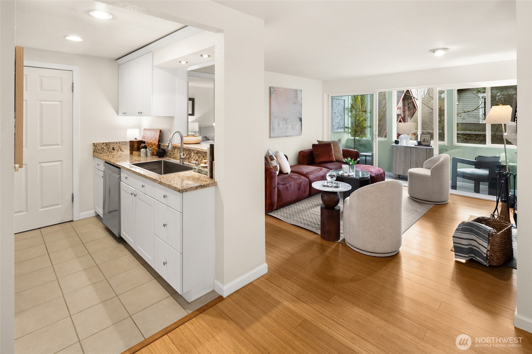 5901 Phinney Avenue N Unit: 206