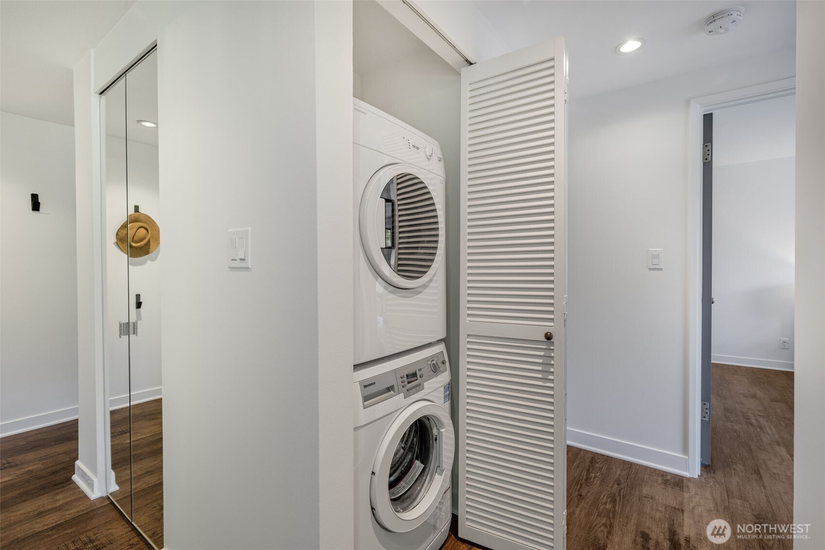 1120 Spring Street Unit: 202