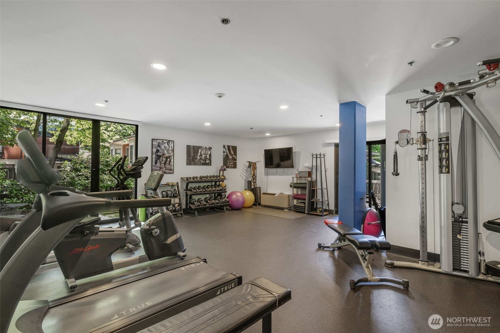 1120 Spring Street Unit: 202