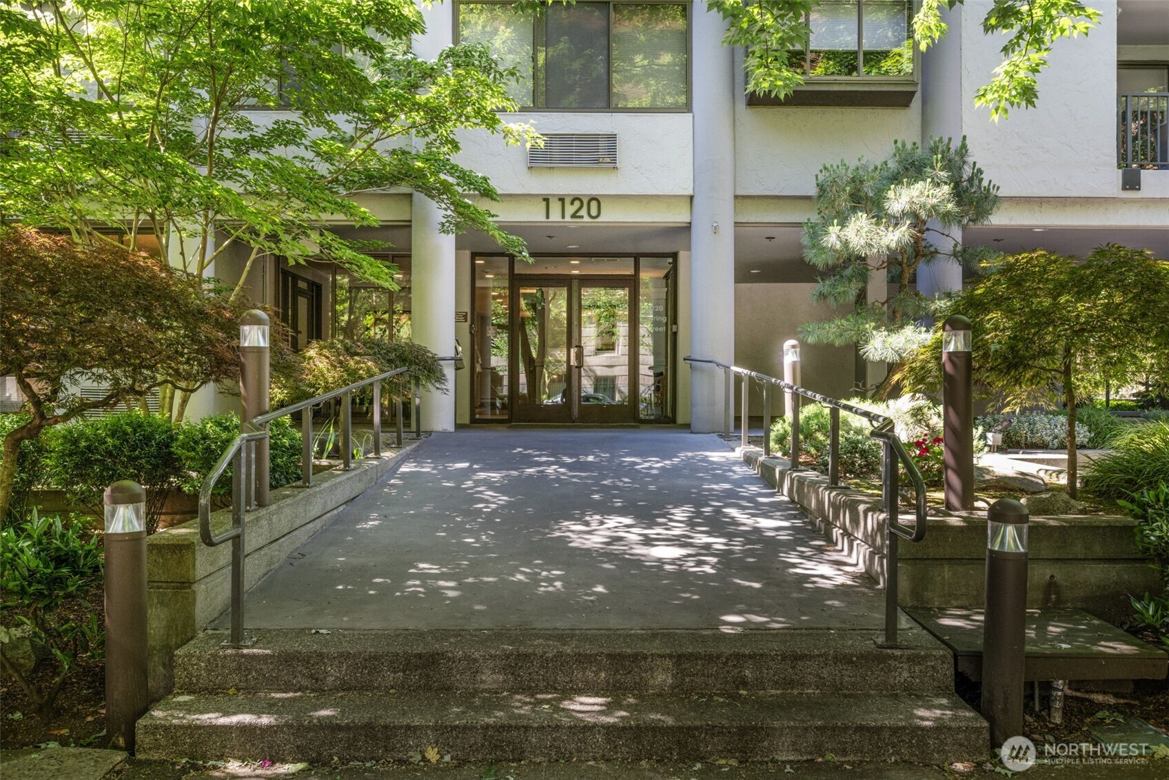 1120 Spring Street Unit: 202