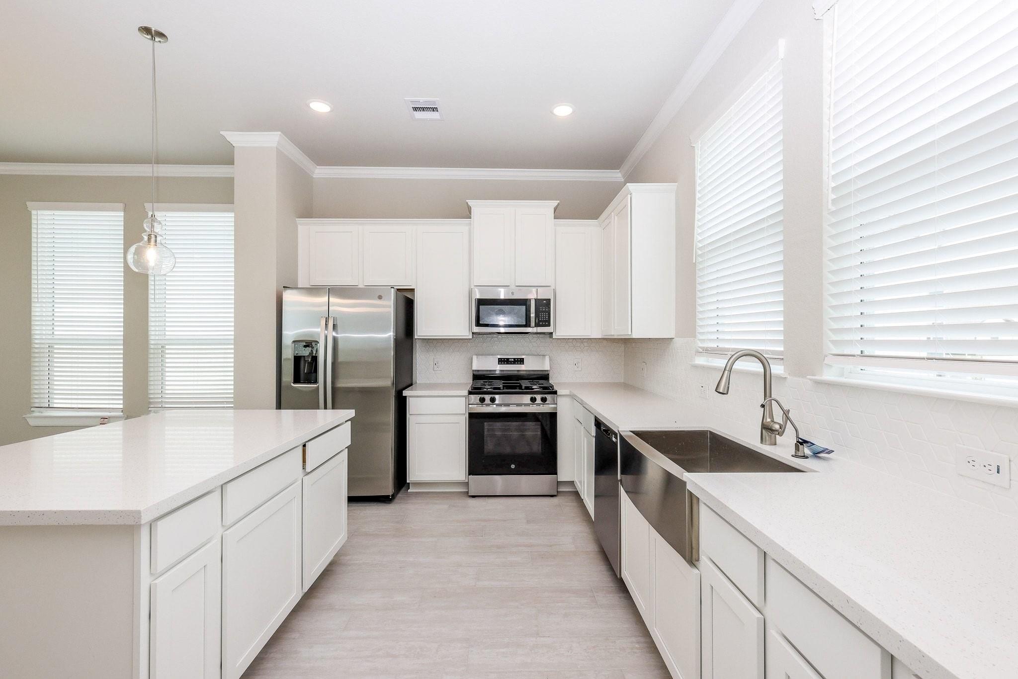 3018 Tres Olivos Dr