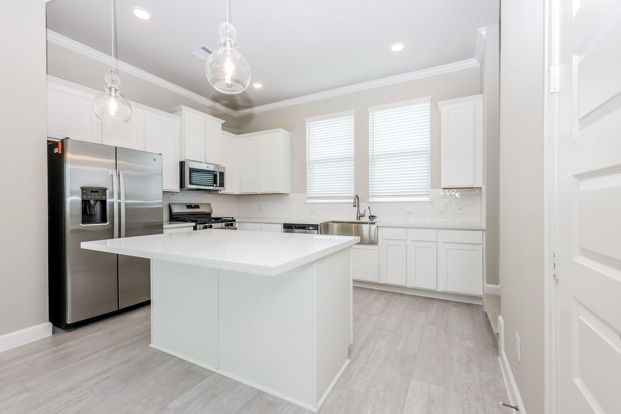 3018 Tres Olivos Dr