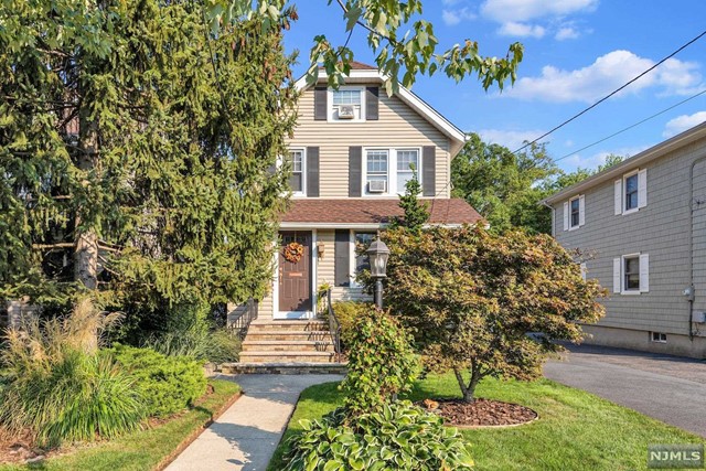 253 Orient Way