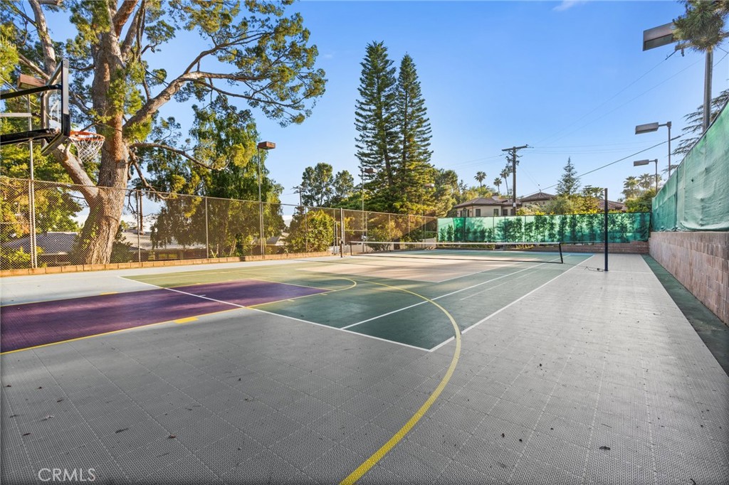 2145 Los Amigos Street