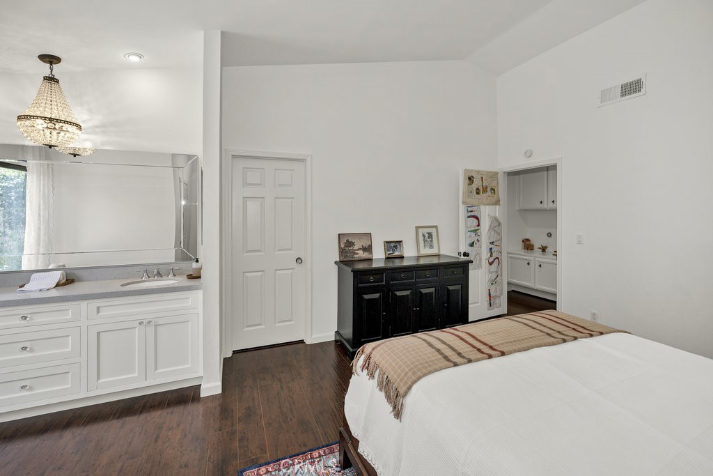 286 W Montecito Avenue M