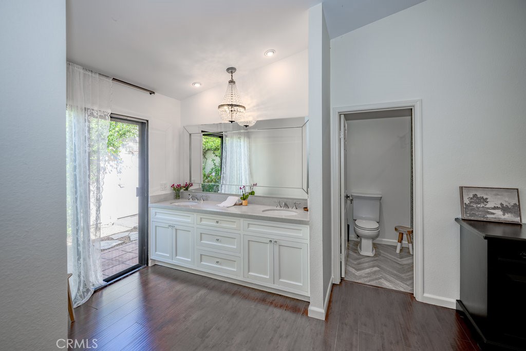 286 W Montecito Avenue M