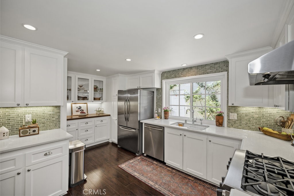 286 W Montecito Avenue M